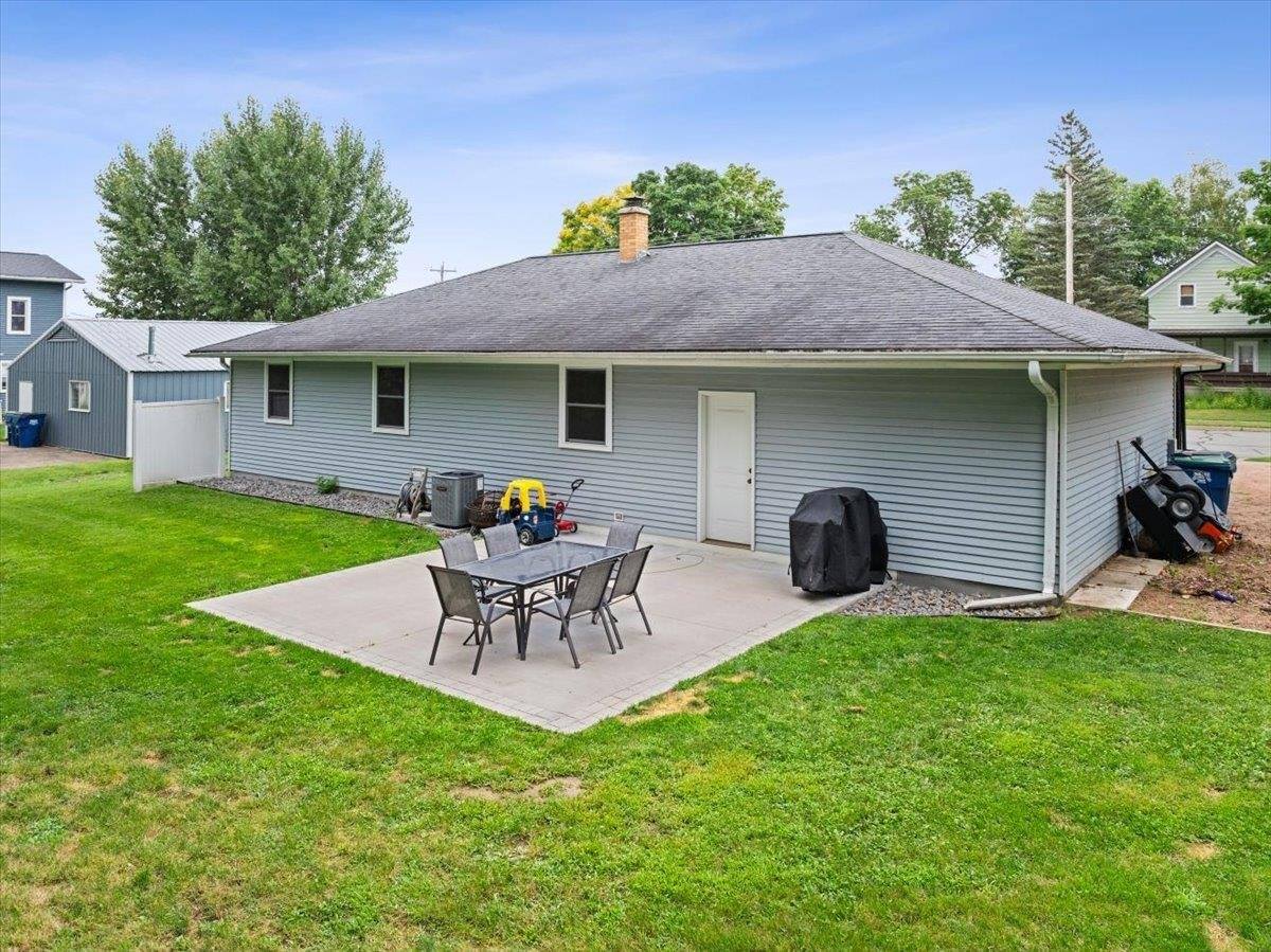 211 Chestnut Street, Marathon, WI 54448