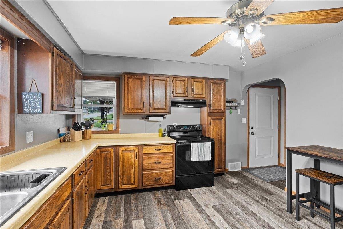 211 Chestnut Street, Marathon, WI 54448