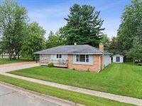 211 Chestnut Street, Marathon, WI 54448