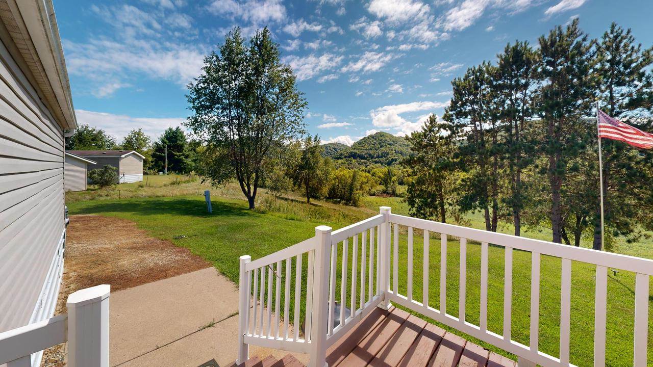 E2817 S Creek ROAD, De Soto, WI 54624