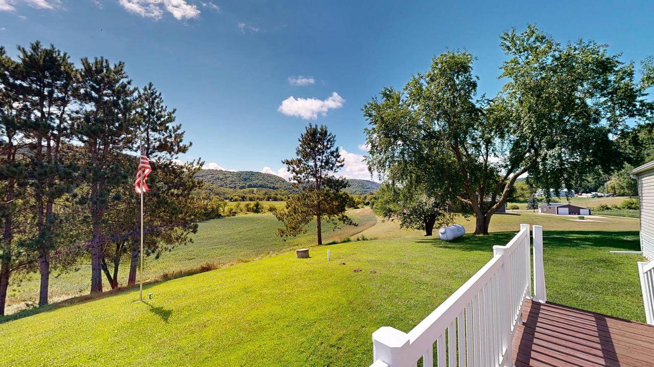 E2817 S Creek ROAD, De Soto, WI 54624