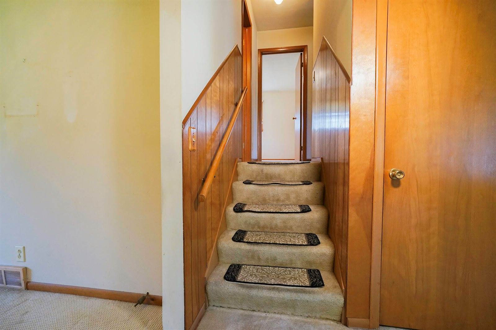 14 Virginia Hills Road, Council Bluffs, IA 51503