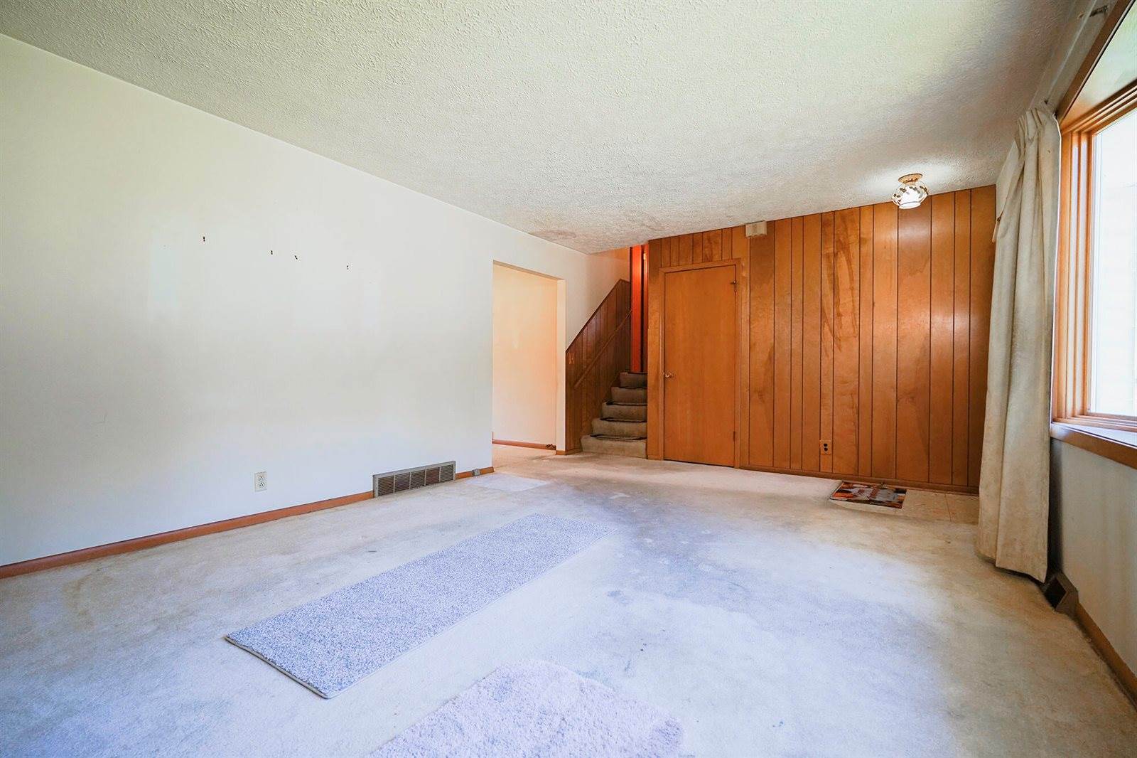 14 Virginia Hills Road, Council Bluffs, IA 51503