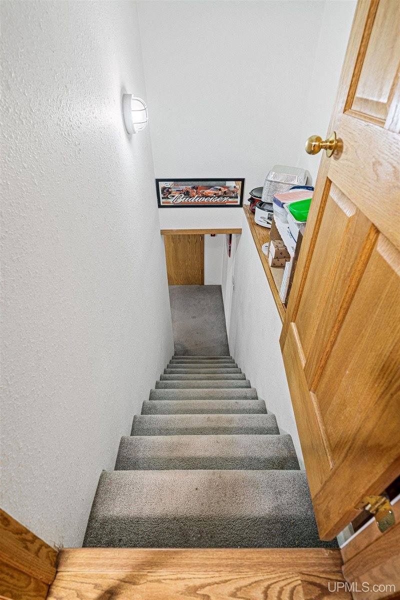 101 Kirkpatrick Avenue, Palmer, MI 49871