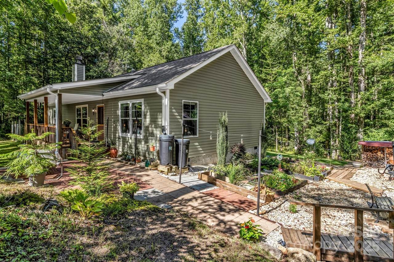 62 Hermit Springs Trail, Hendersonville, NC 28739