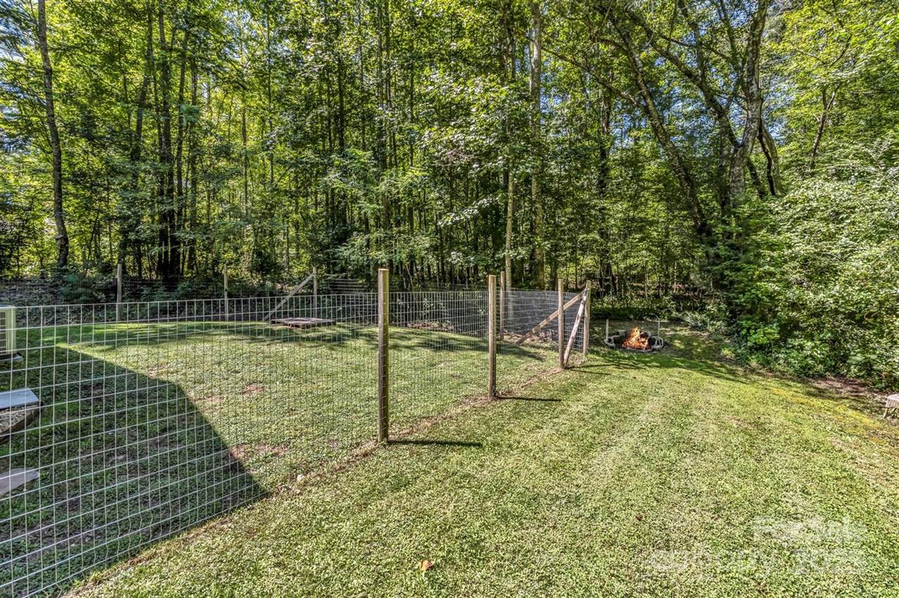 62 Hermit Springs Trail, Hendersonville, NC 28739