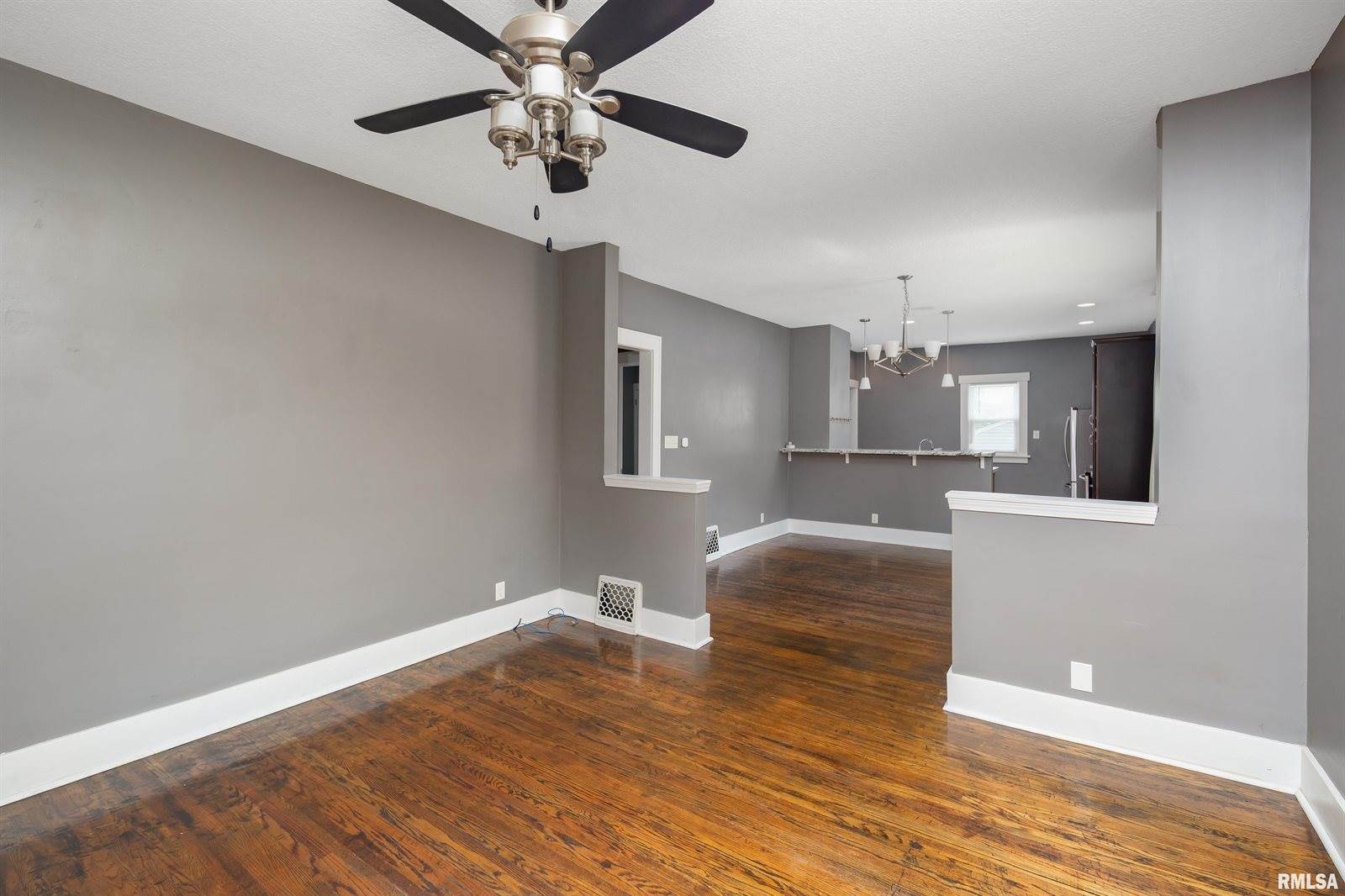 2433 Davenport Avenue, Davenport, IA 52803