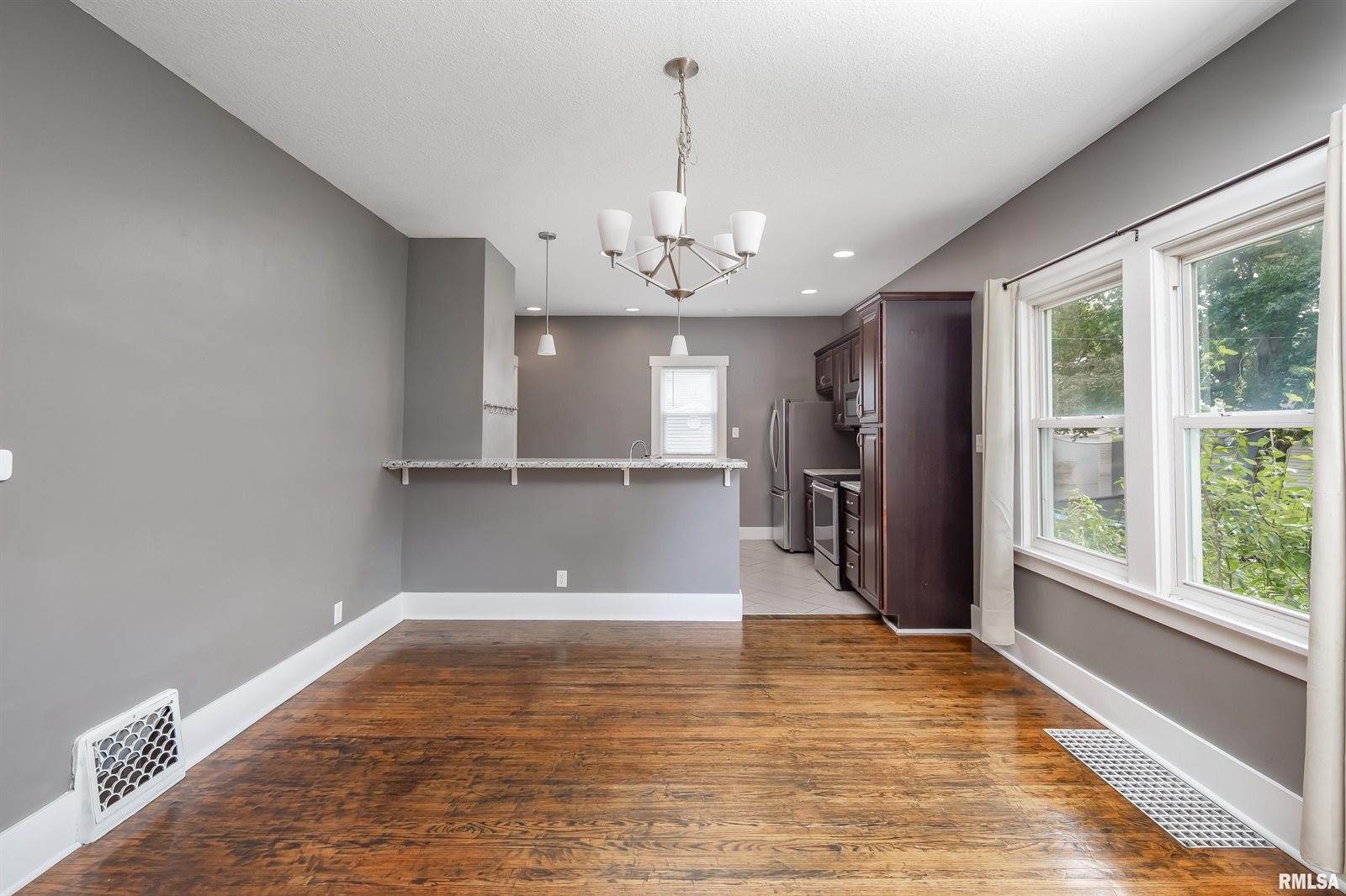 2433 Davenport Avenue, Davenport, IA 52803