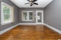 2433 Davenport Avenue, Davenport, IA 52803