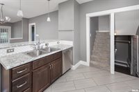 2433 Davenport Avenue, Davenport, IA 52803