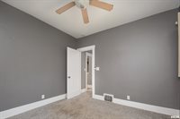 2433 Davenport Avenue, Davenport, IA 52803