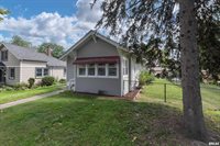 2433 Davenport Avenue, Davenport, IA 52803