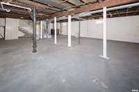 2433 Davenport Avenue, Davenport, IA 52803