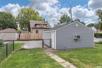 2433 Davenport Avenue, Davenport, IA 52803