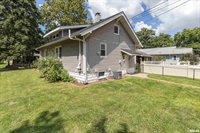 2433 Davenport Avenue, Davenport, IA 52803
