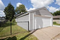 2433 Davenport Avenue, Davenport, IA 52803