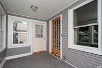 2433 Davenport Avenue, Davenport, IA 52803