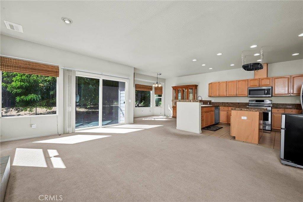 18121 Spyglass Road, Hidden Valley Lake, CA 95467