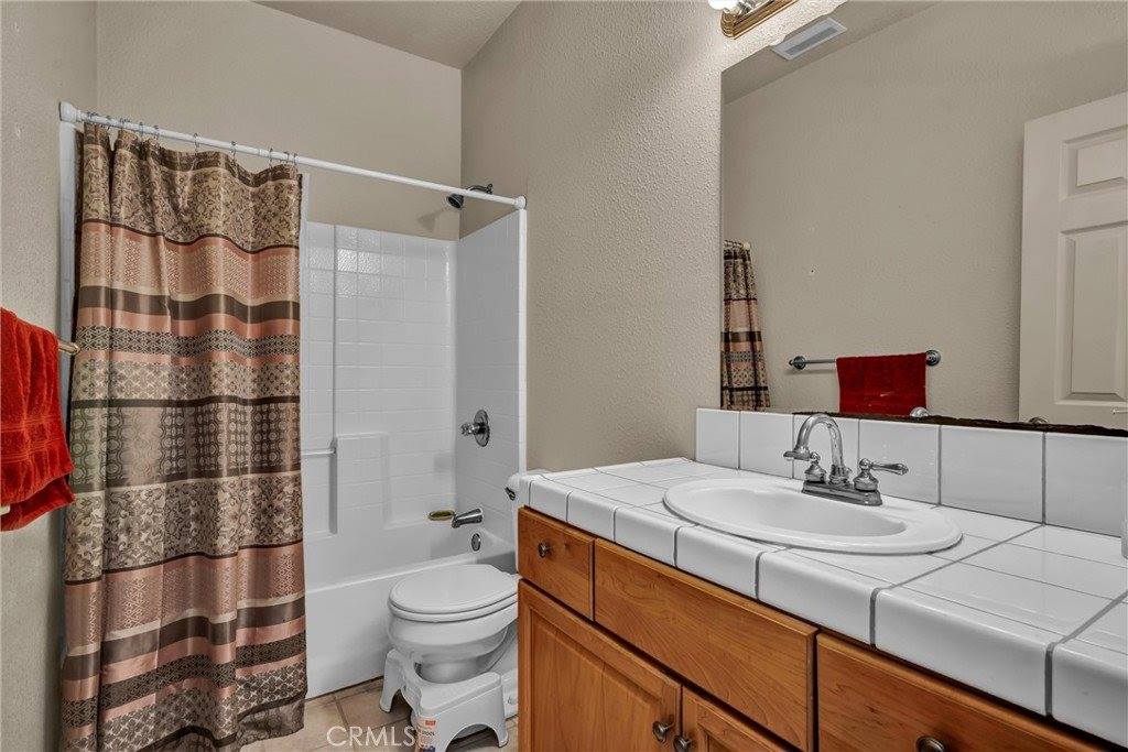 18121 Spyglass Road, Hidden Valley Lake, CA 95467