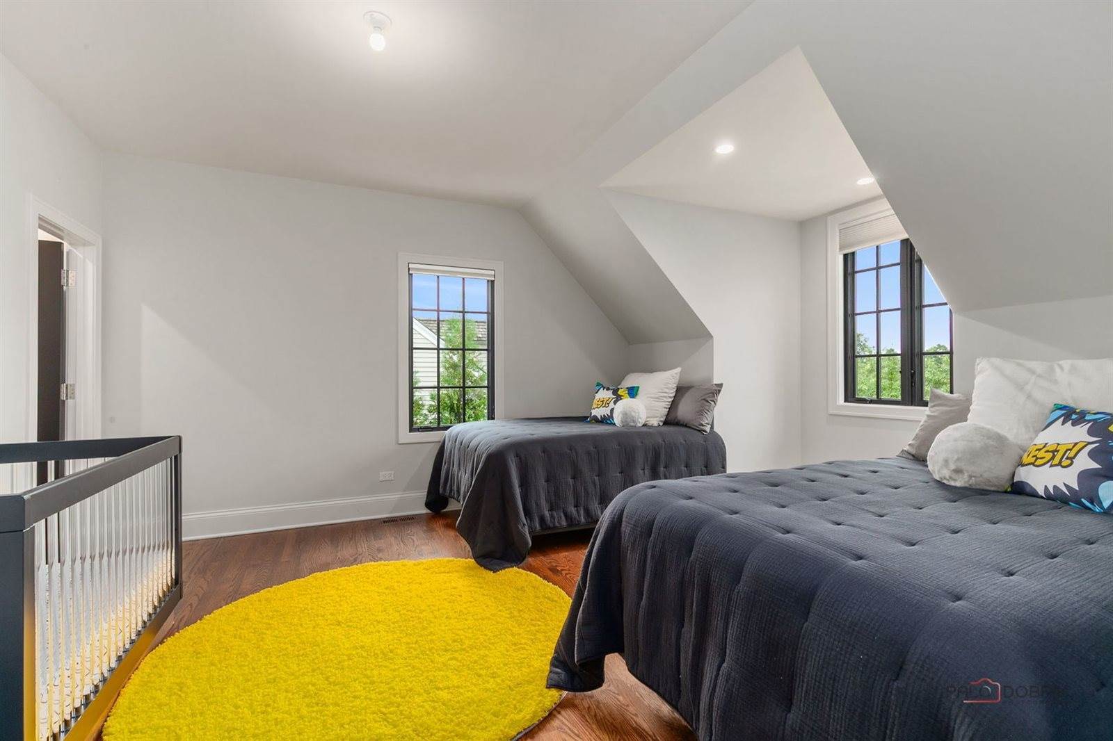 1825 West North Pond Lane, Lake Forest, IL 60045