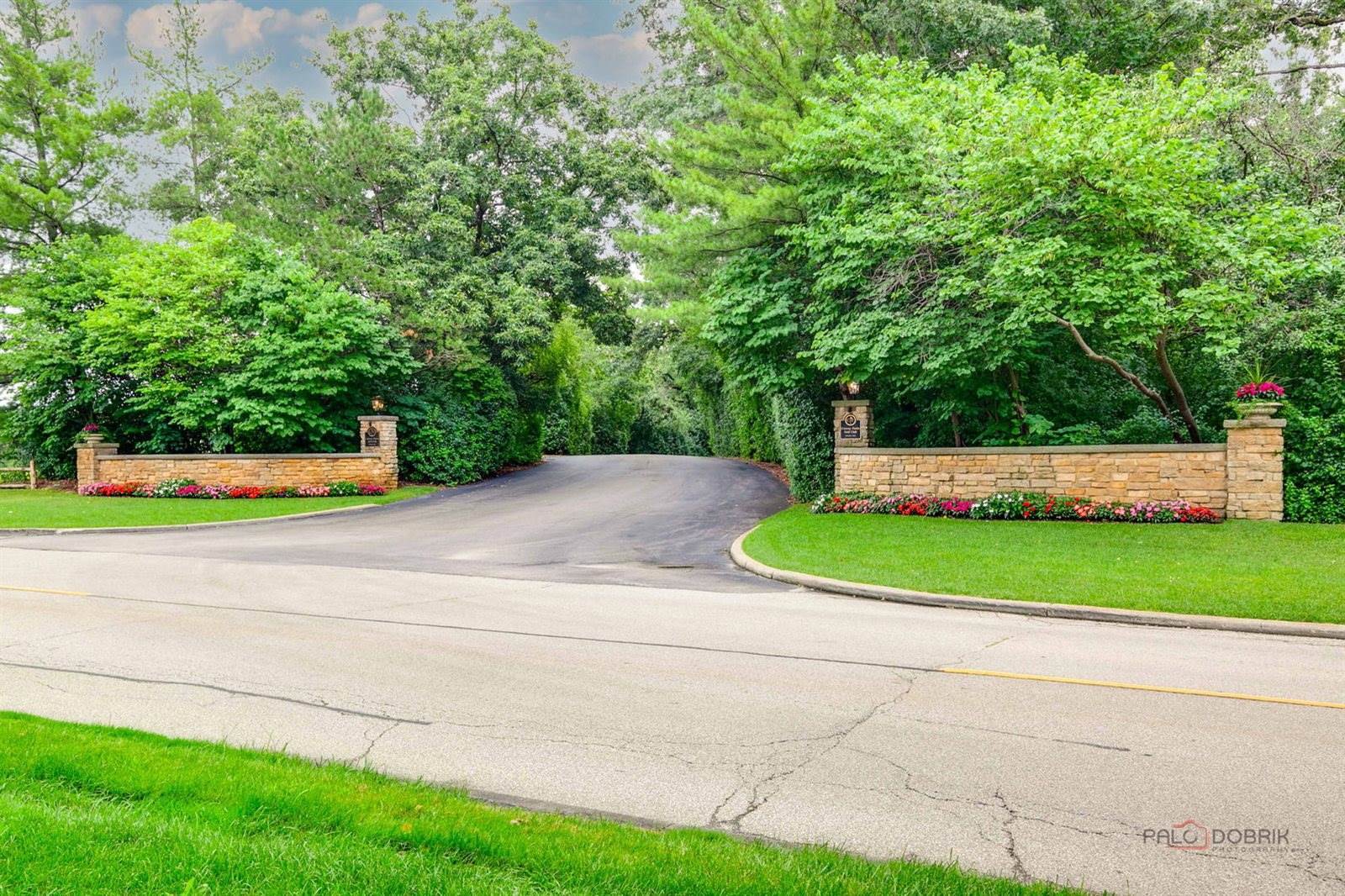 1825 West North Pond Lane, Lake Forest, IL 60045