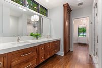 1825 West North Pond Lane, Lake Forest, IL 60045