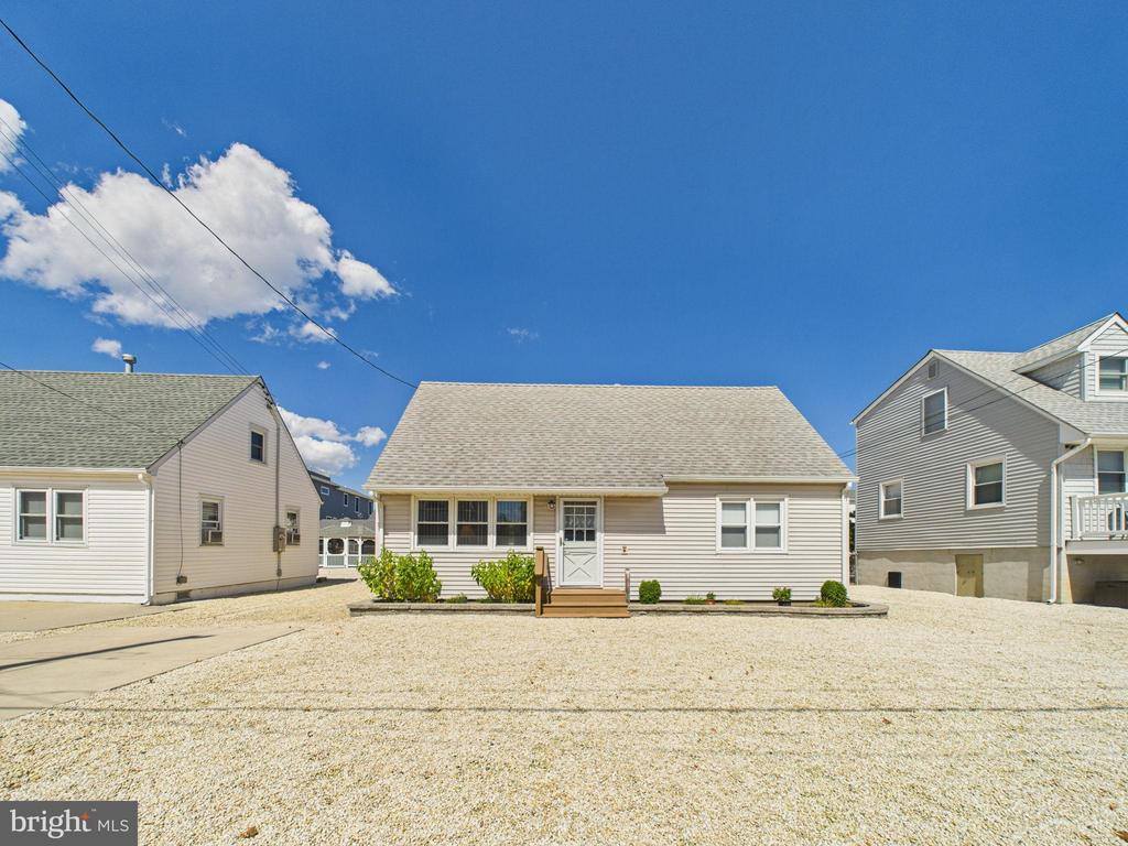 333 North 5TH Street, Surf City, NJ 08008