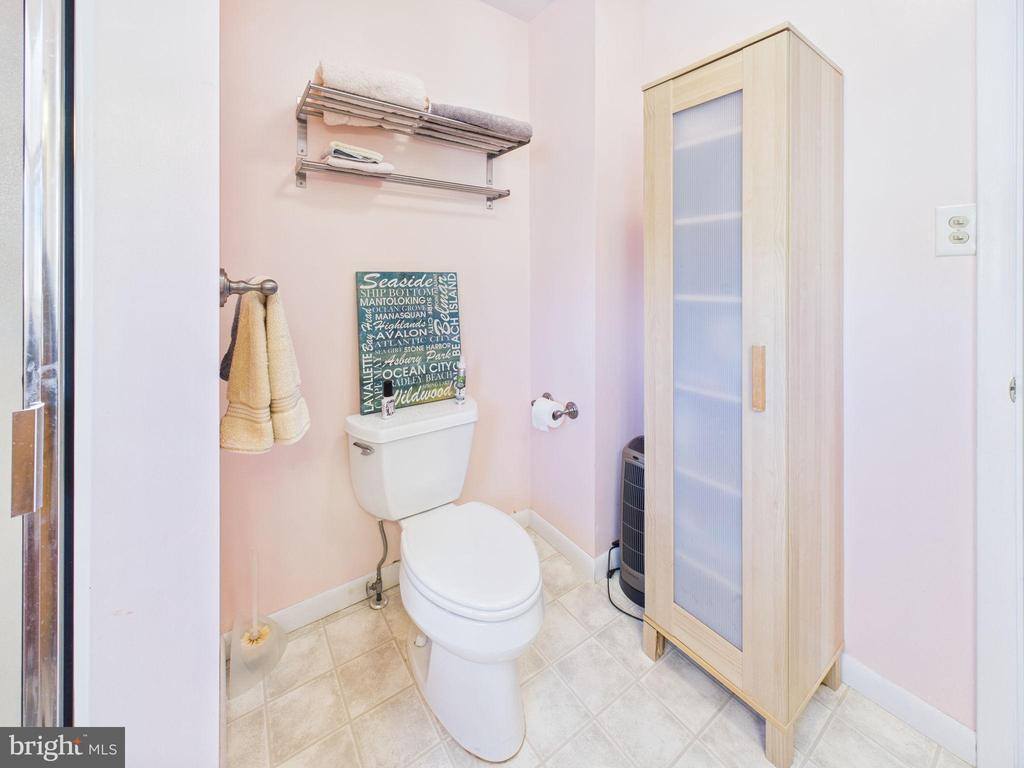 333 North 5TH Street, Surf City, NJ 08008