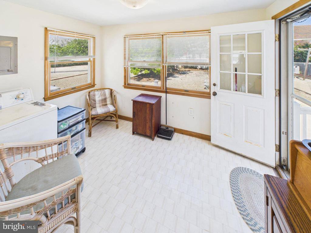 333 North 5TH Street, Surf City, NJ 08008