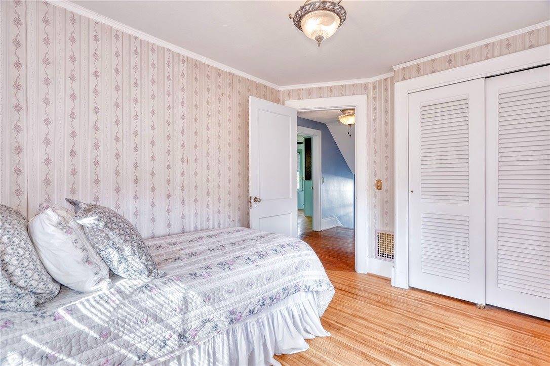 161 Thorndyke Road, Irondequoit, NY 14617