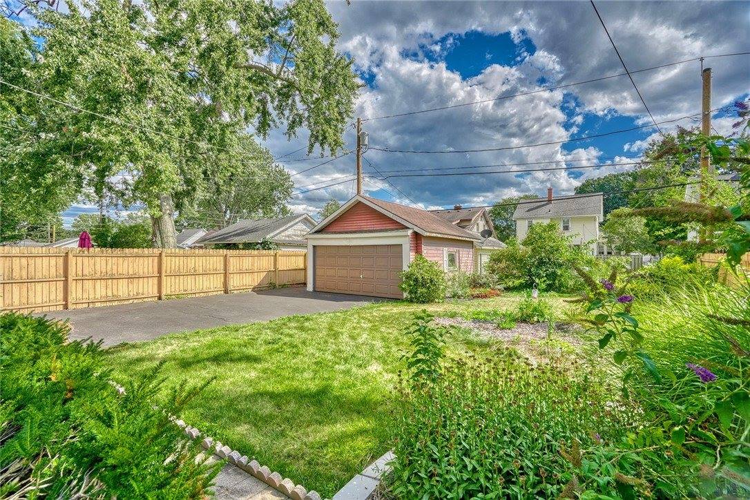 161 Thorndyke Road, Irondequoit, NY 14617