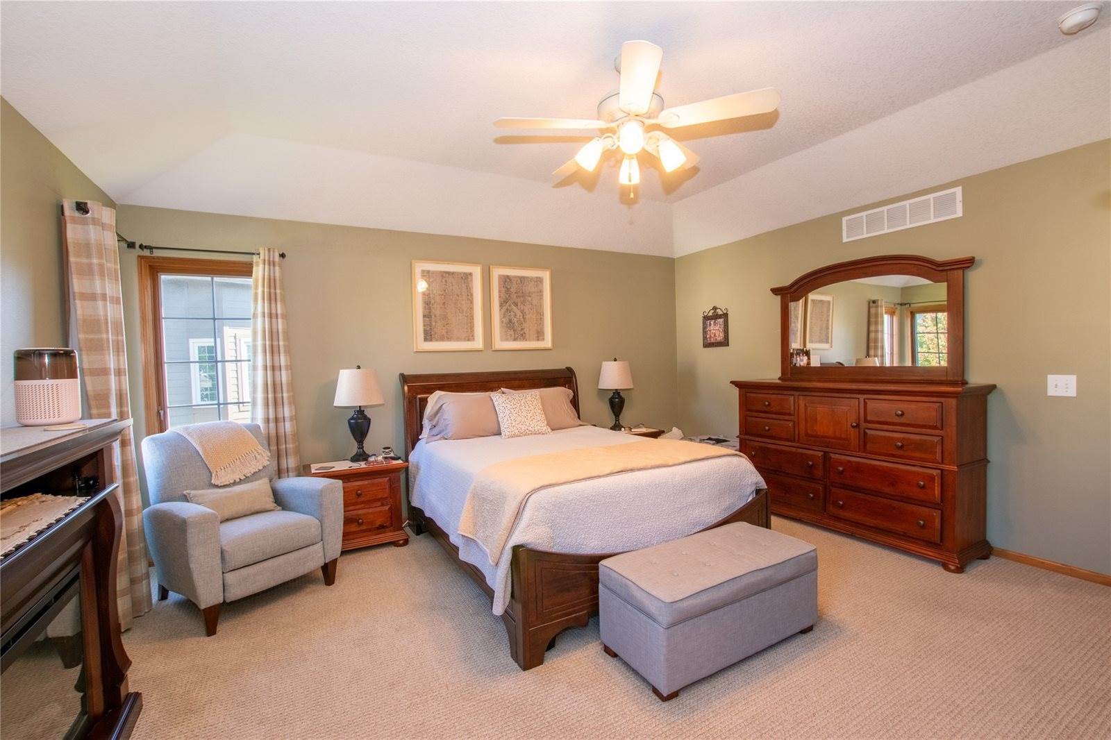 106 58th Court, West Des Moines, IA 50266