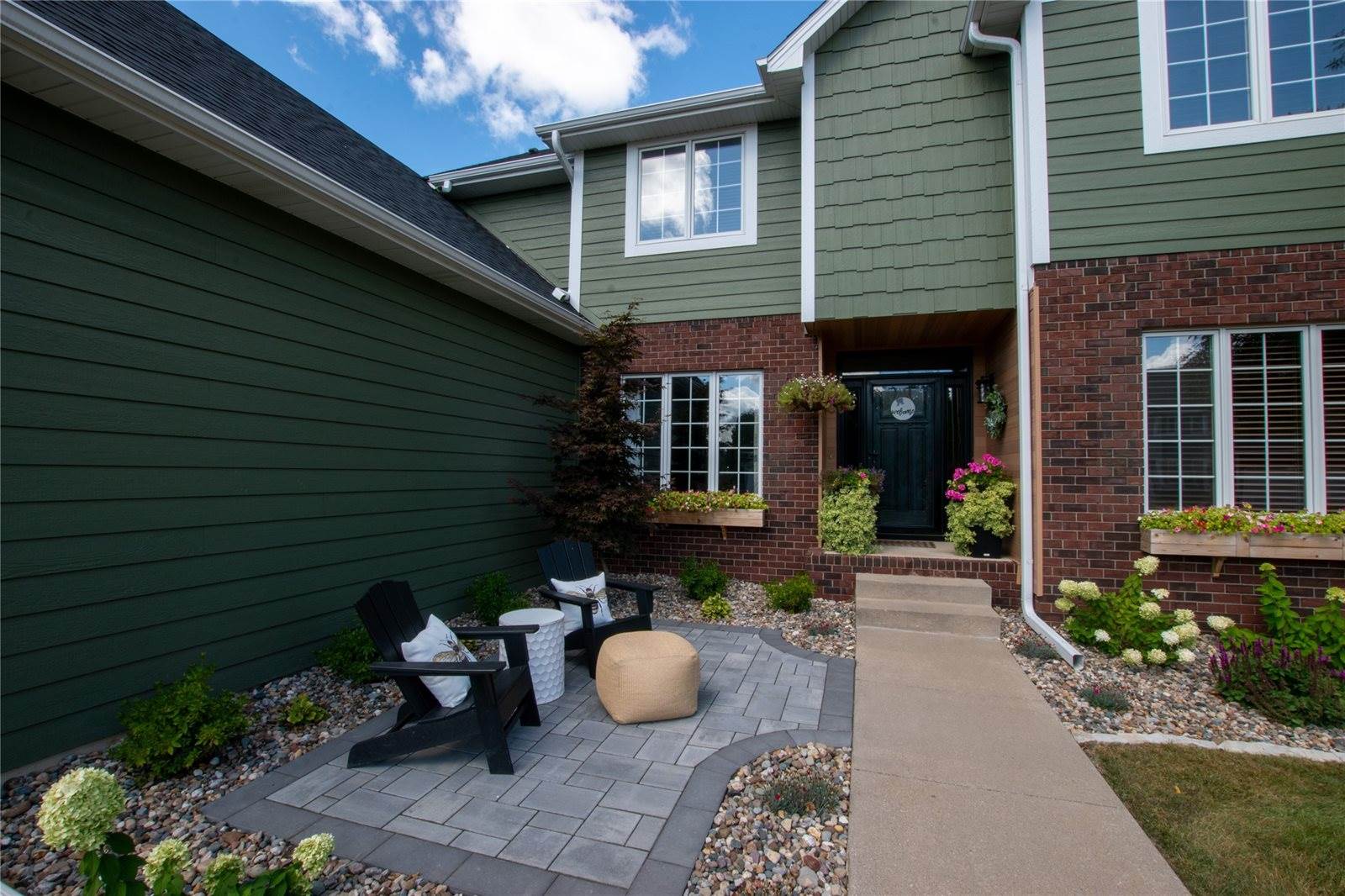 106 58th Court, West Des Moines, IA 50266