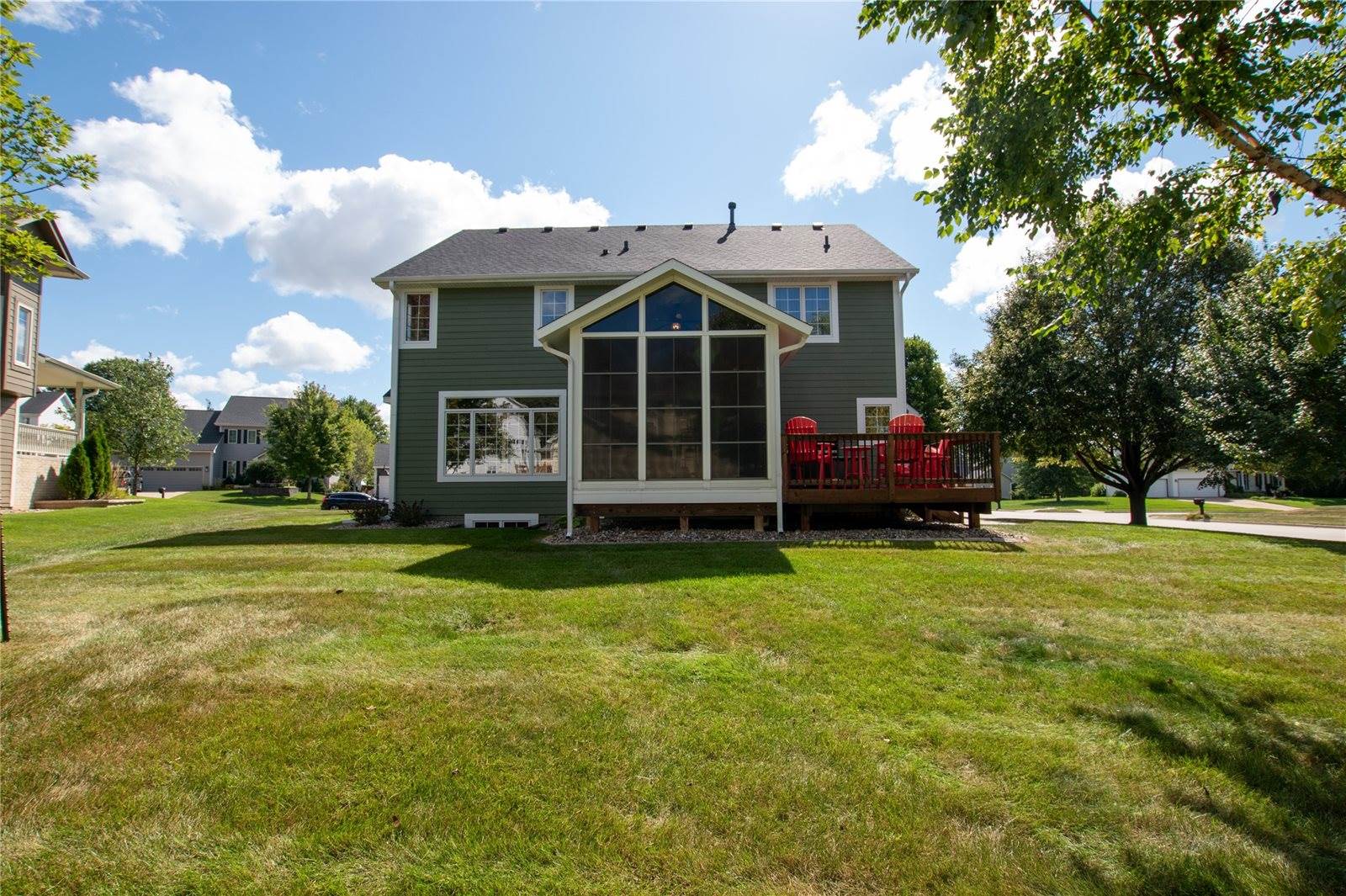 106 58th Court, West Des Moines, IA 50266