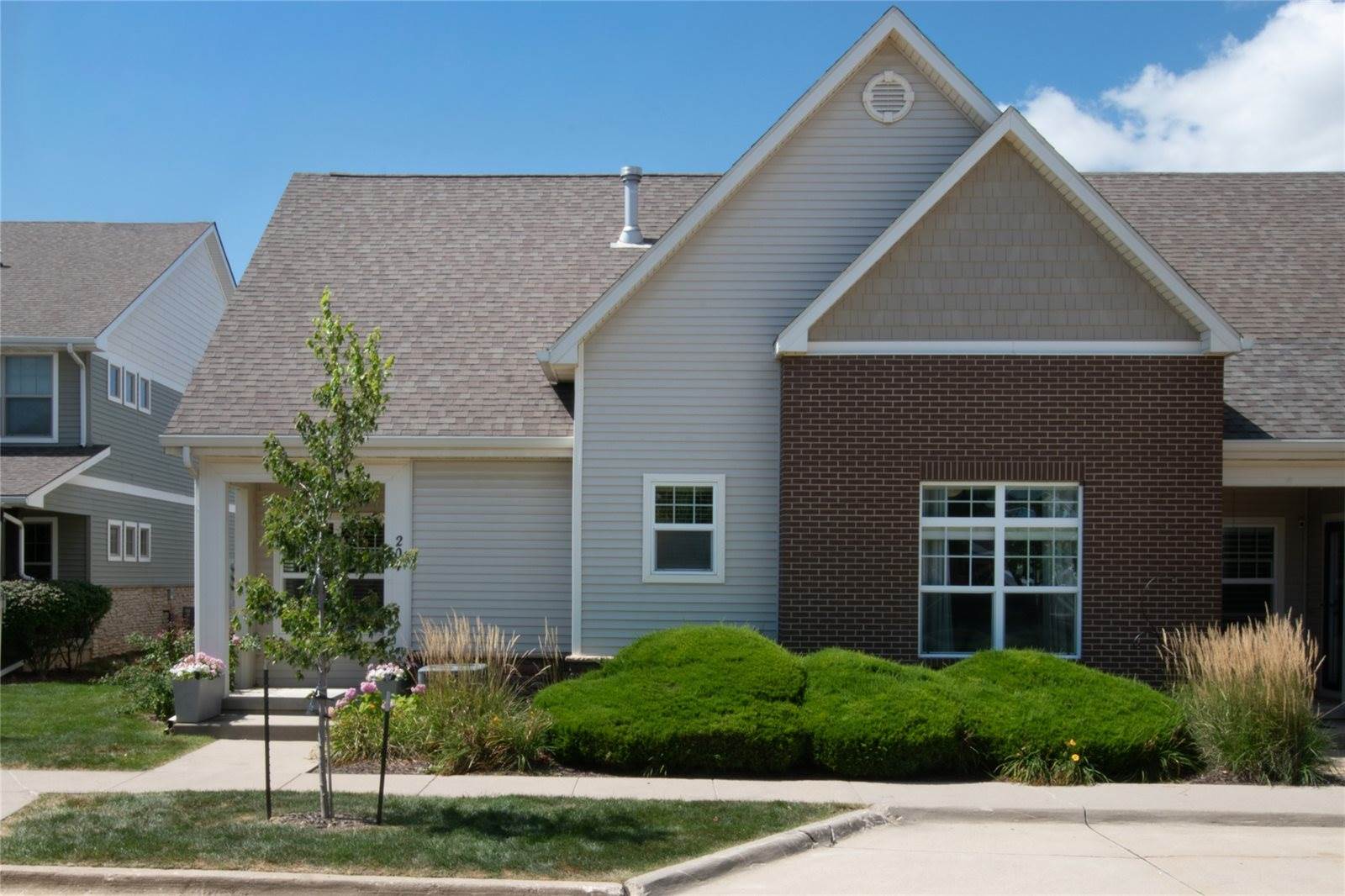 204 Cambridge Drive, West Des Moines, IA 50266