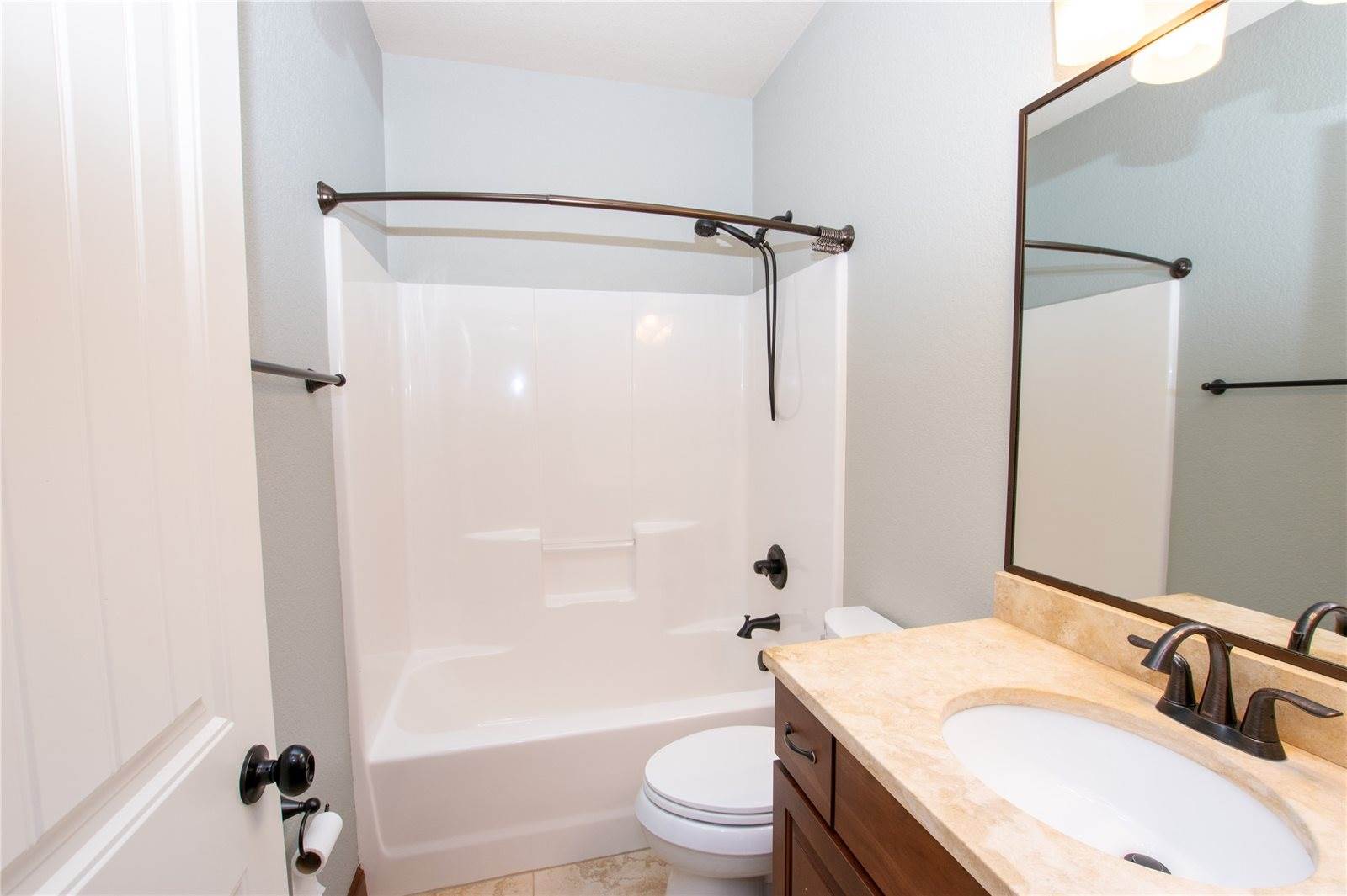 204 Cambridge Drive, West Des Moines, IA 50266