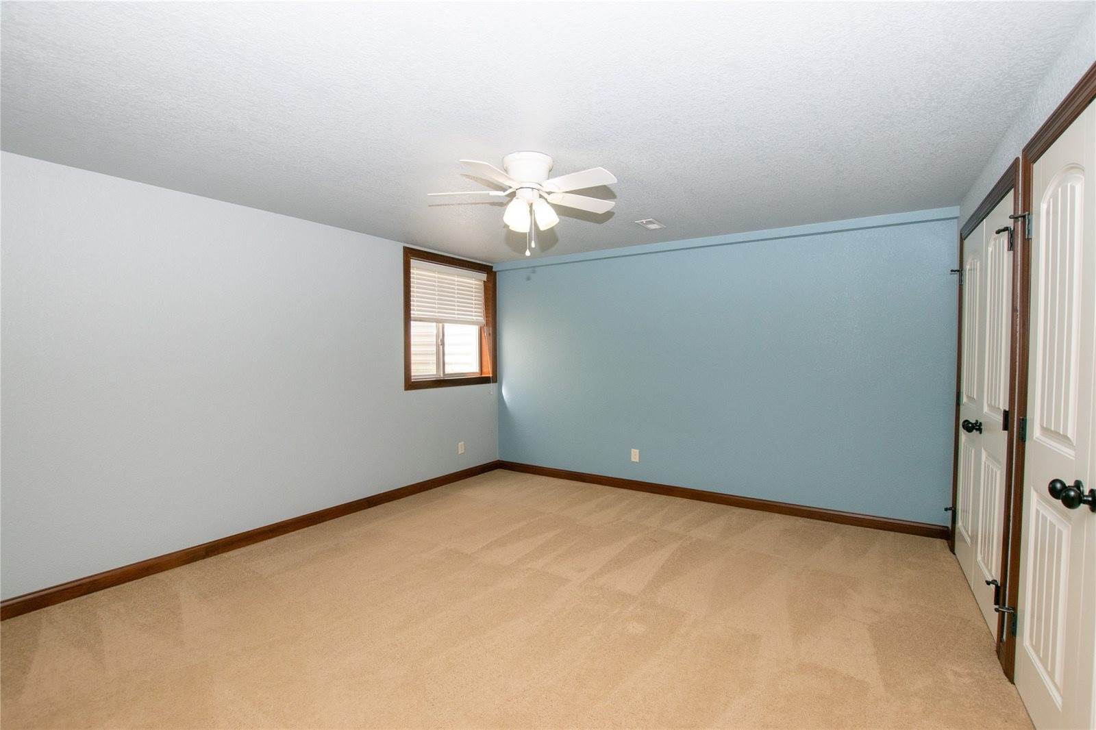 204 Cambridge Drive, West Des Moines, IA 50266