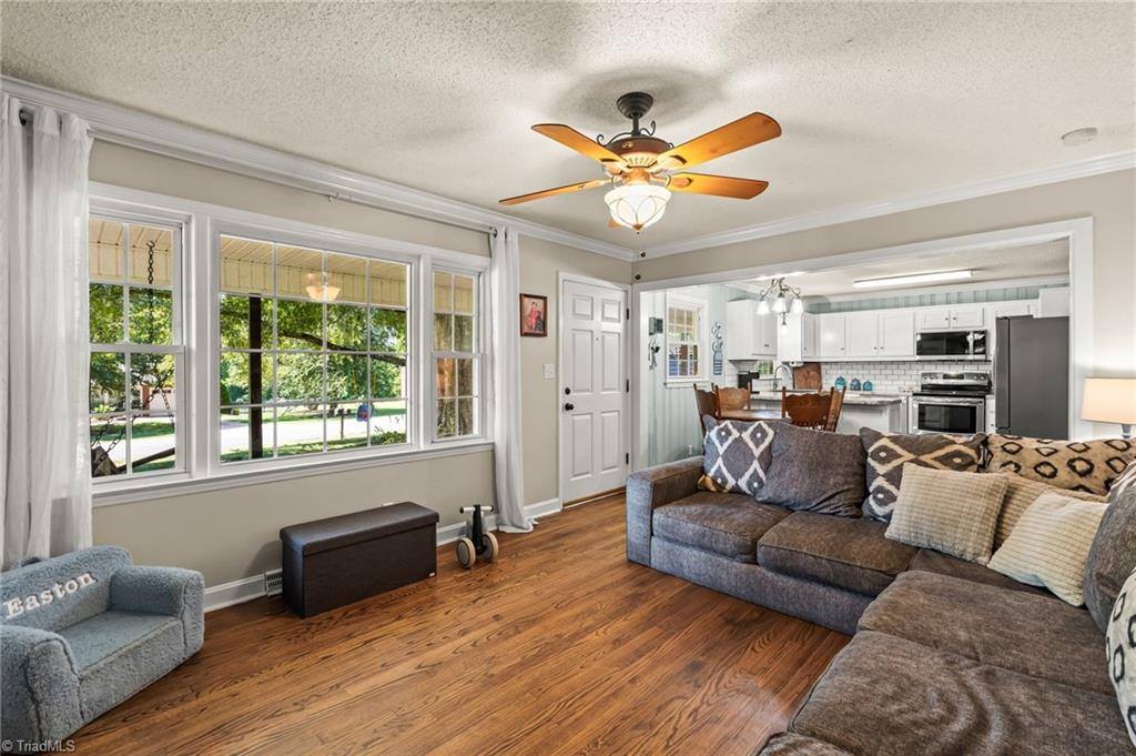 2939 Bellaire Circle, Walkertown, NC 27051