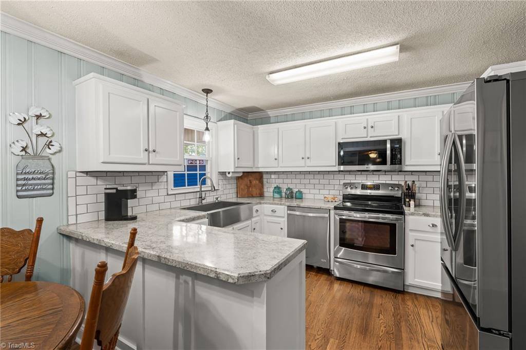 2939 Bellaire Circle, Walkertown, NC 27051