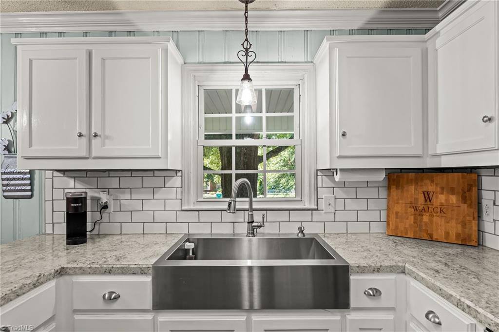 2939 Bellaire Circle, Walkertown, NC 27051