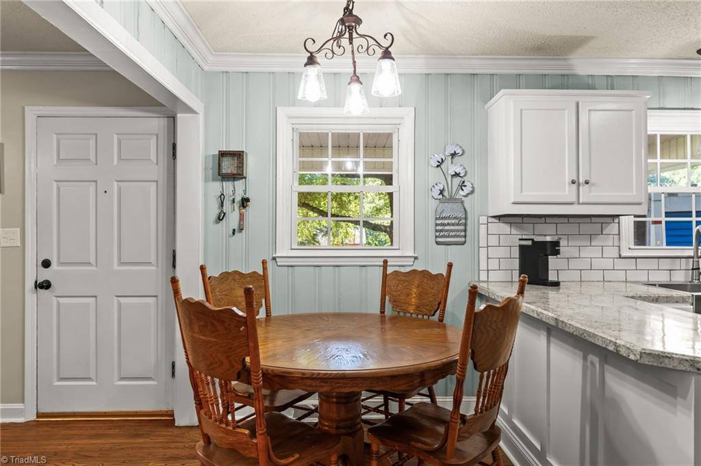 2939 Bellaire Circle, Walkertown, NC 27051