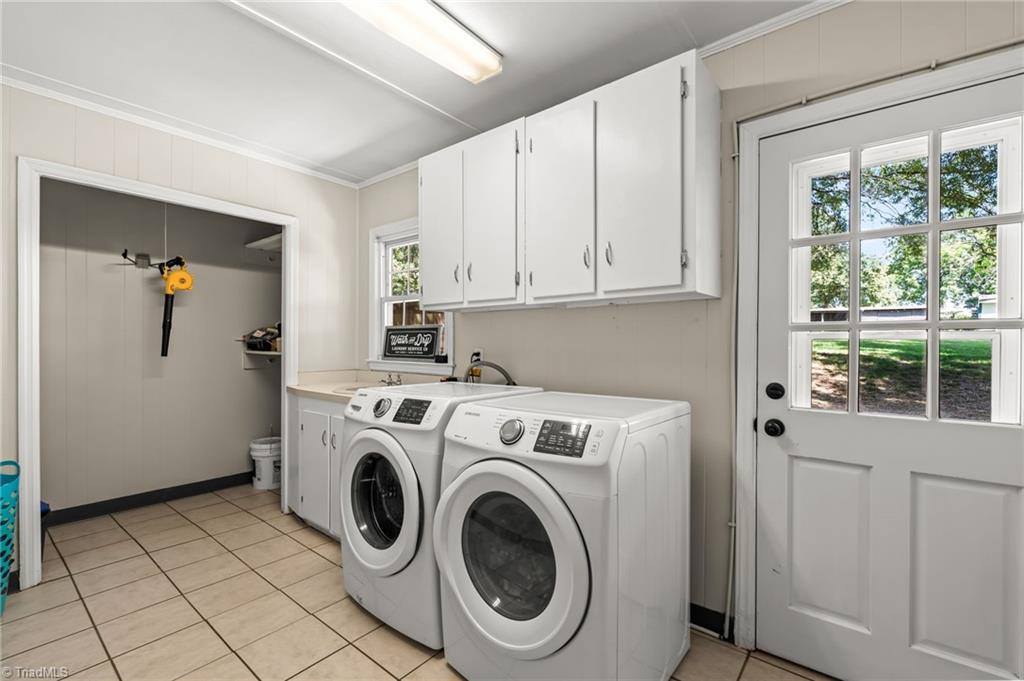 2939 Bellaire Circle, Walkertown, NC 27051