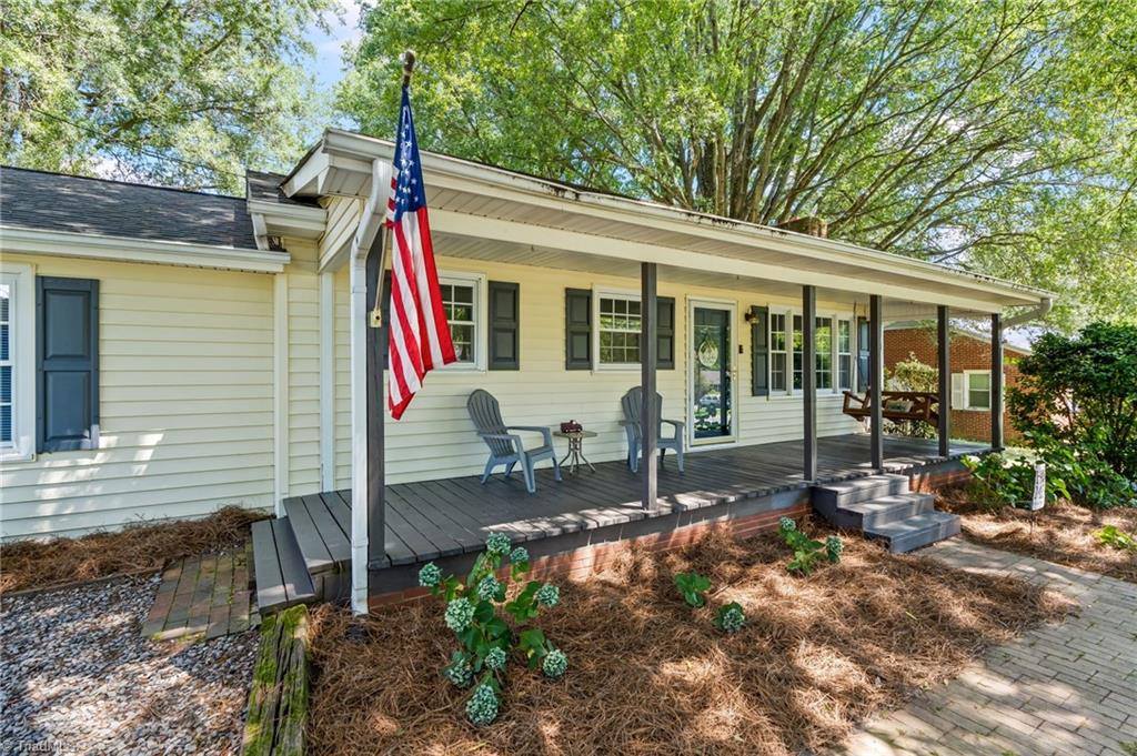 2939 Bellaire Circle, Walkertown, NC 27051