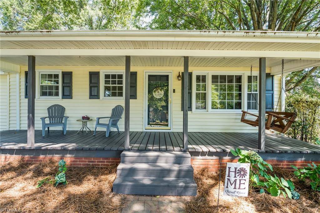 2939 Bellaire Circle, Walkertown, NC 27051