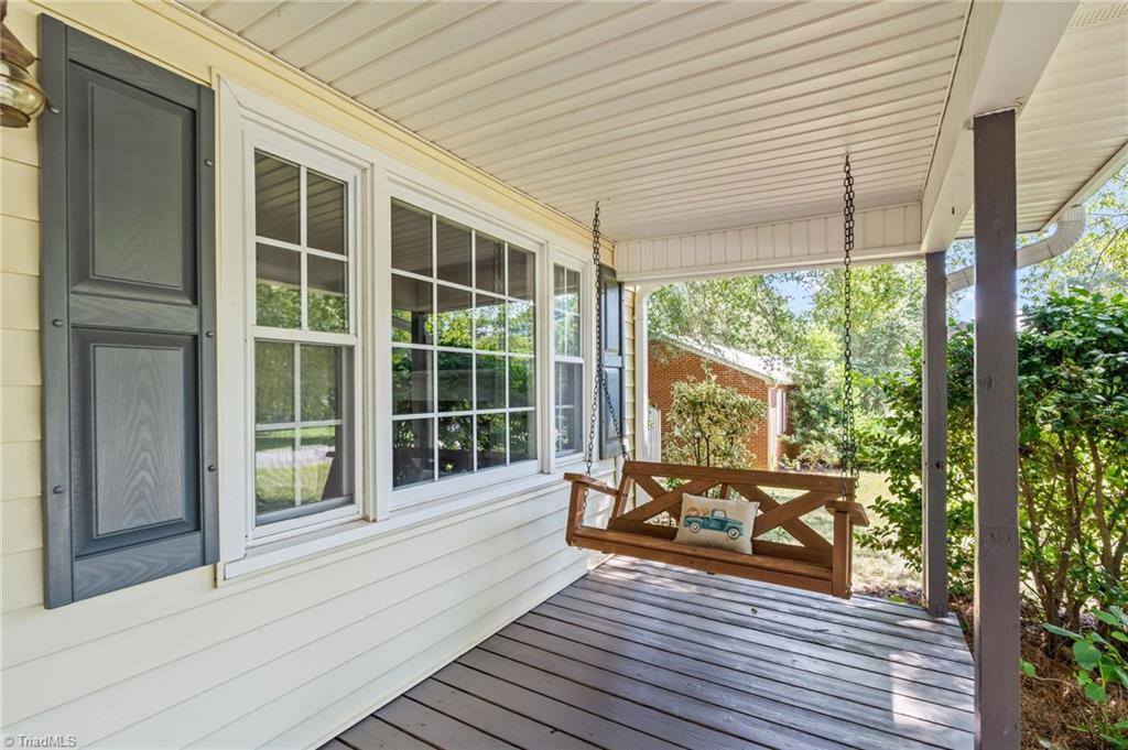 2939 Bellaire Circle, Walkertown, NC 27051