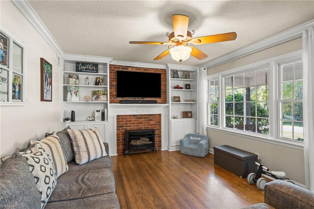 2939 Bellaire Circle, Walkertown, NC 27051