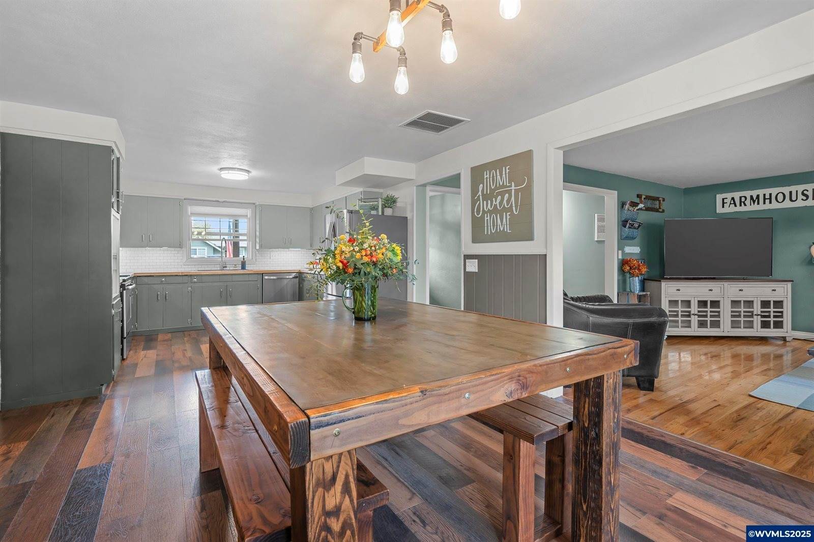 1169 N Evergreen Av, Stayton, OR 97383