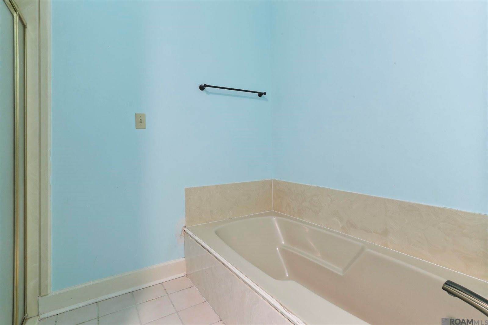 17845 Coffee Rd, Baton Rouge, LA 70817