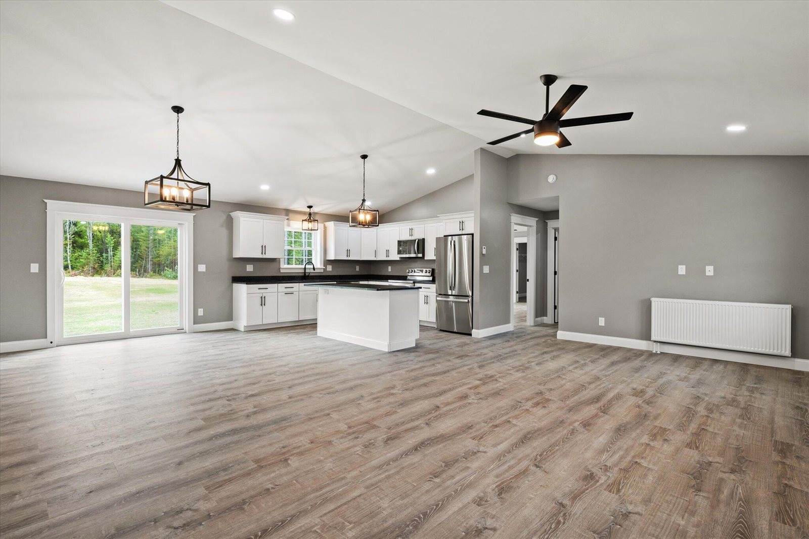 633 Streamside Avenue, Hermon, ME 04401