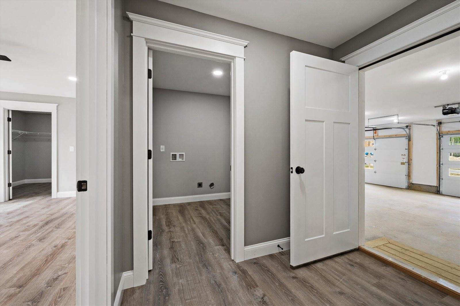 633 Streamside Avenue, Hermon, ME 04401